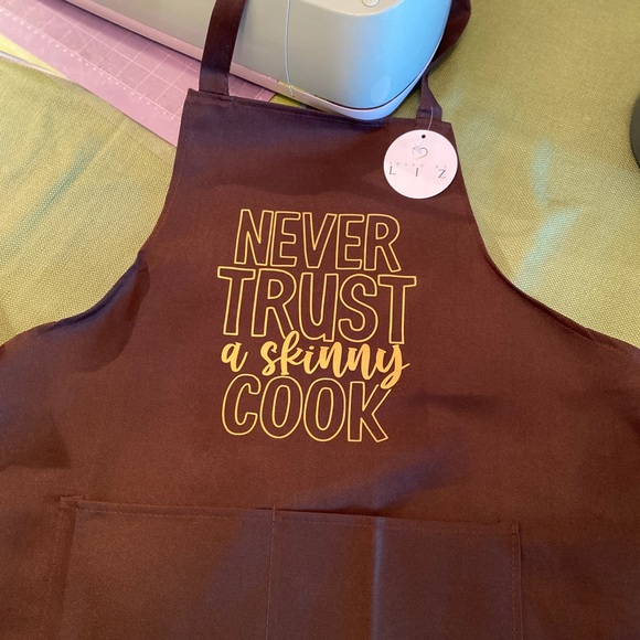 Hand made, hand heat press Aprons. Custom made. Brand new! - Picture 10 of 10